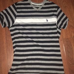 U.S. Polo Assn. V-Neck SZ-Large